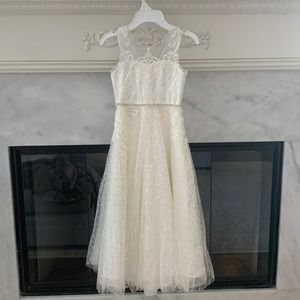 Beautiful, elegant flower girl dress or first communion!